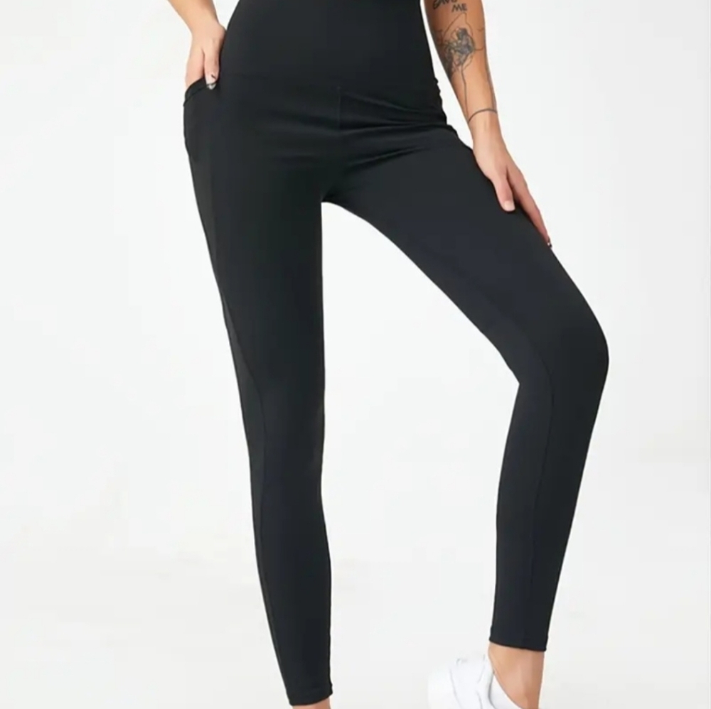 Side pockets workout stretch leggings nwt Hp🔥🔥🔥 - Picture 2 of 3